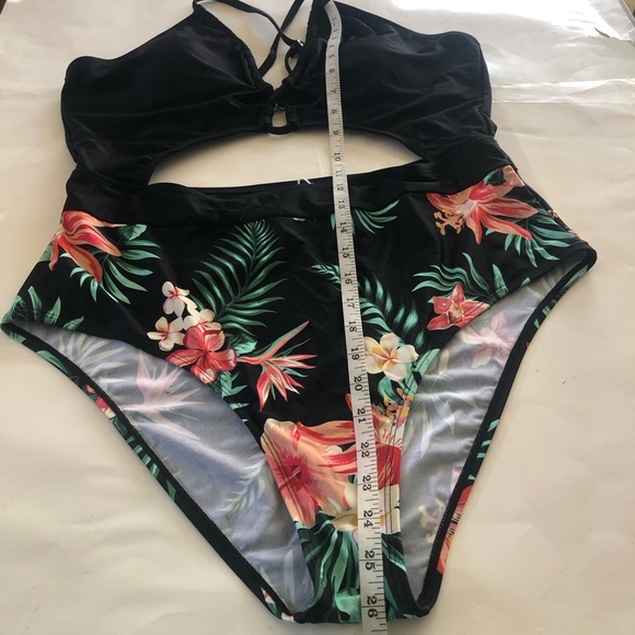 CUPSHE Plunge Neckline Cutout Criss Cross High waist One Piece Swimsuit Size XL - Picture 8 of 11